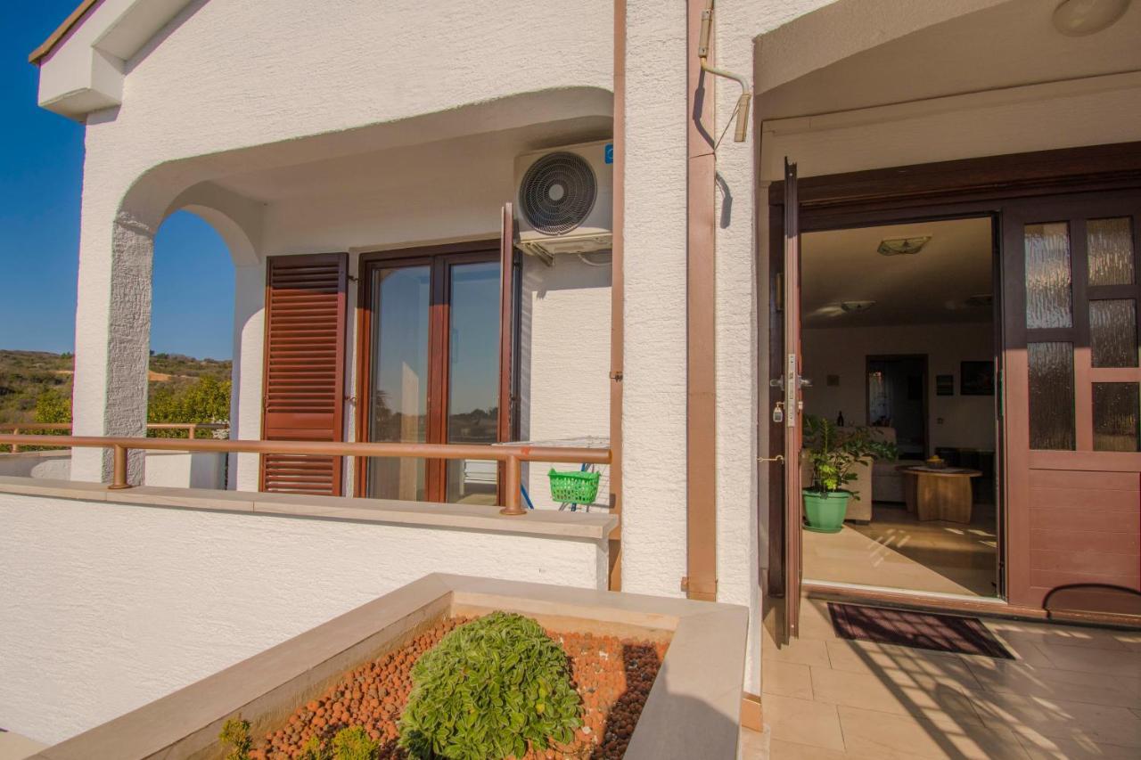 Apartments Grand & Plav In Krk クルク エクステリア 写真
