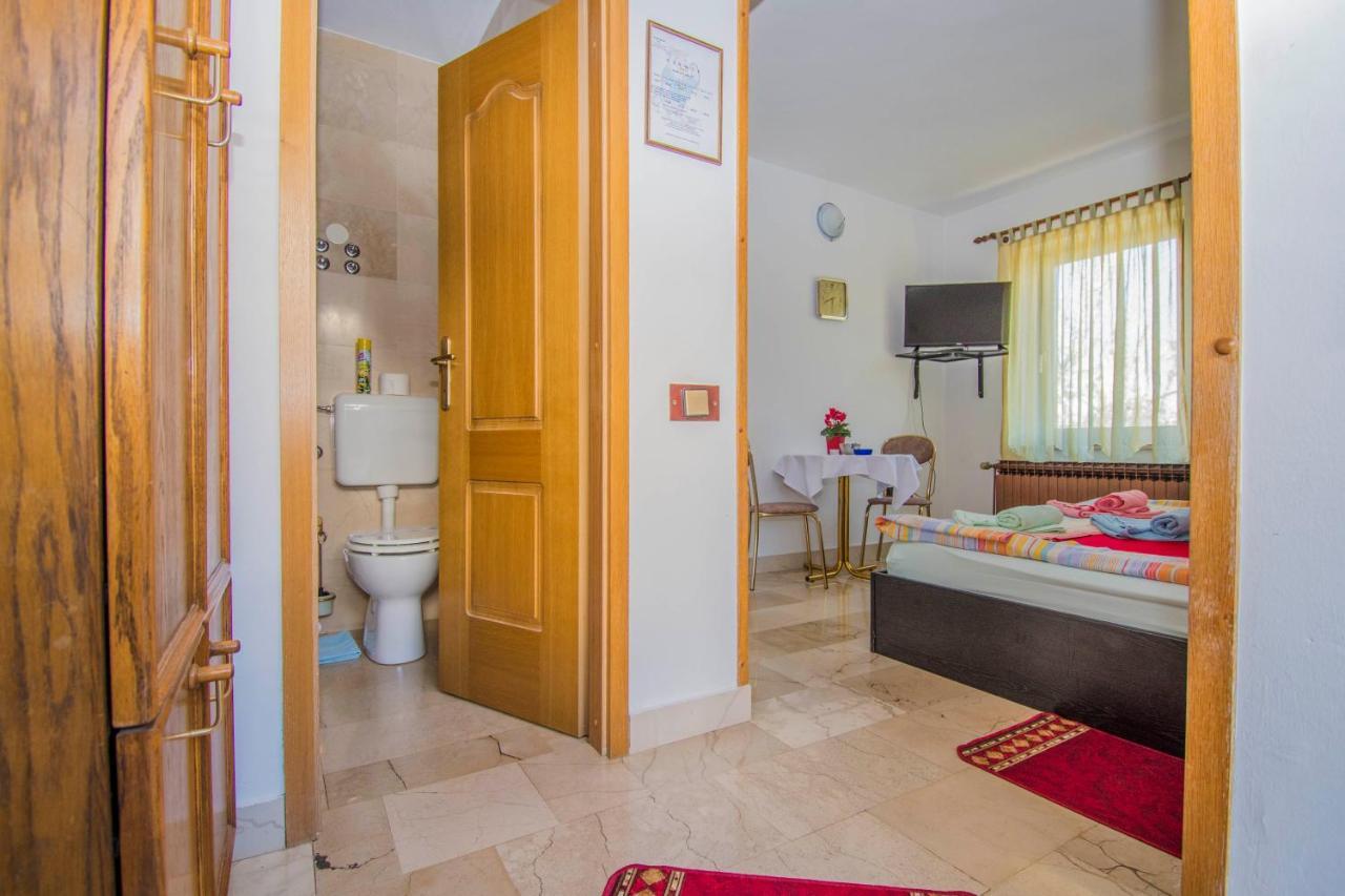 Apartments Grand & Plav In Krk クルク エクステリア 写真