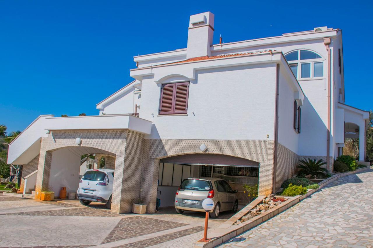 Apartments Grand & Plav In Krk クルク エクステリア 写真